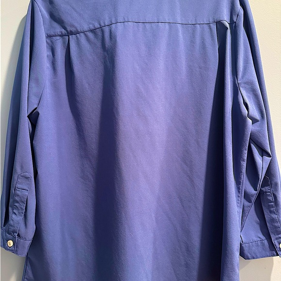 BETABRAND — Tunic athletic shirt. Bright blue, size Large. - Picture 5 of 6